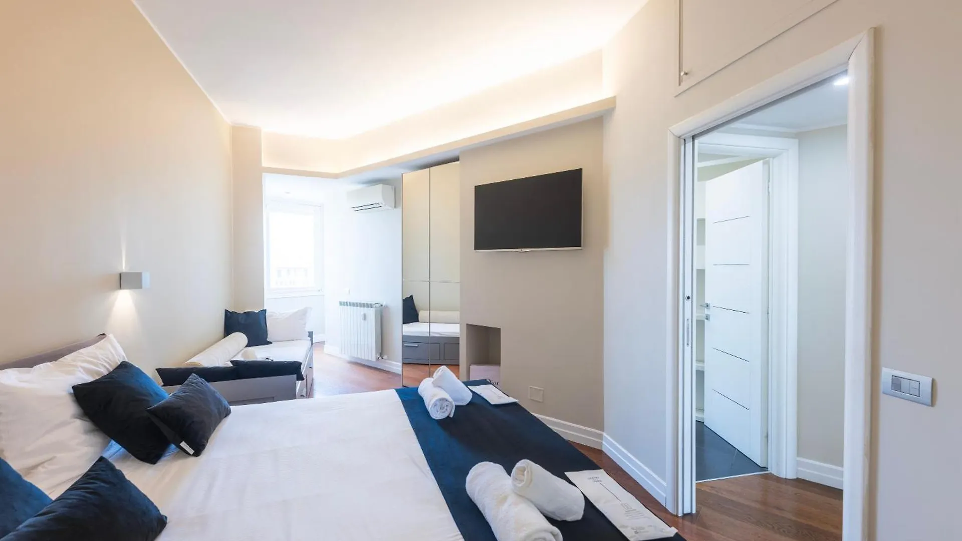 Vivilo Collection - Magna Grecia 29 View Apartment Rome