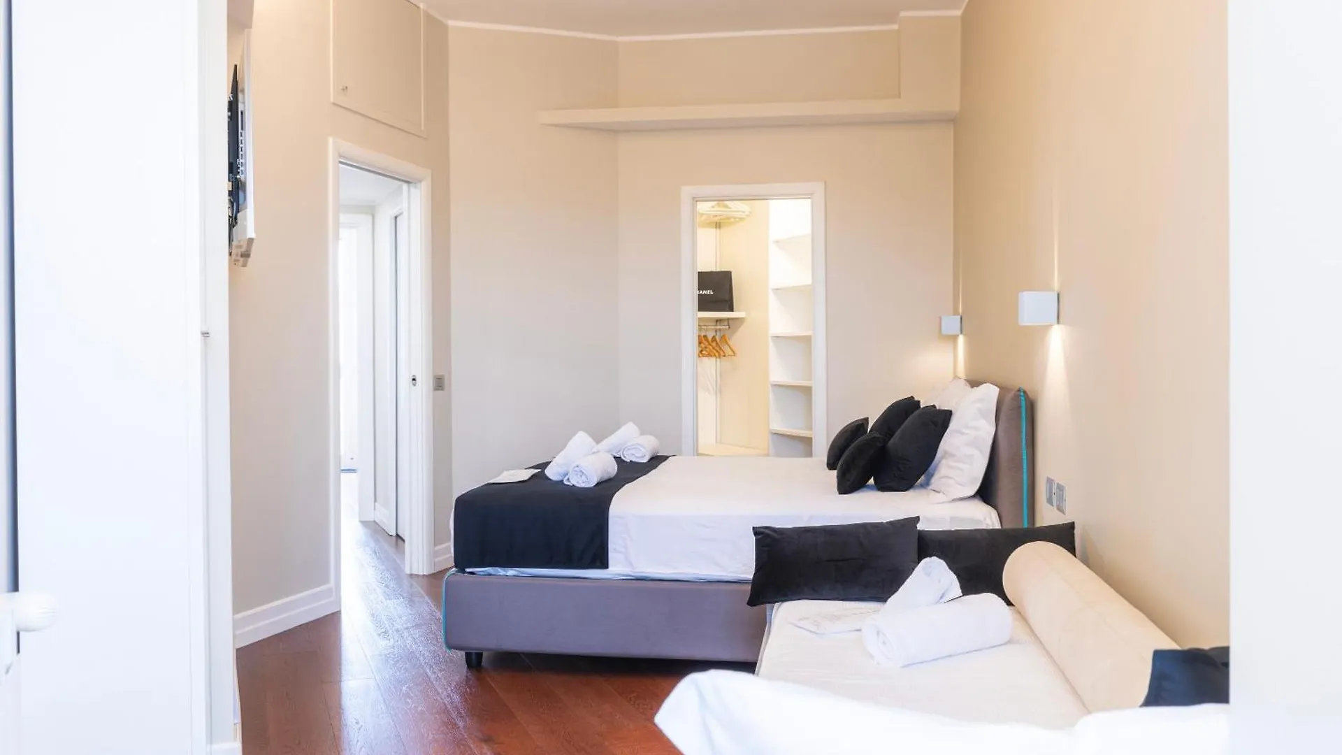Vivilo Collection - Magna Grecia 29 View Apartment Rome