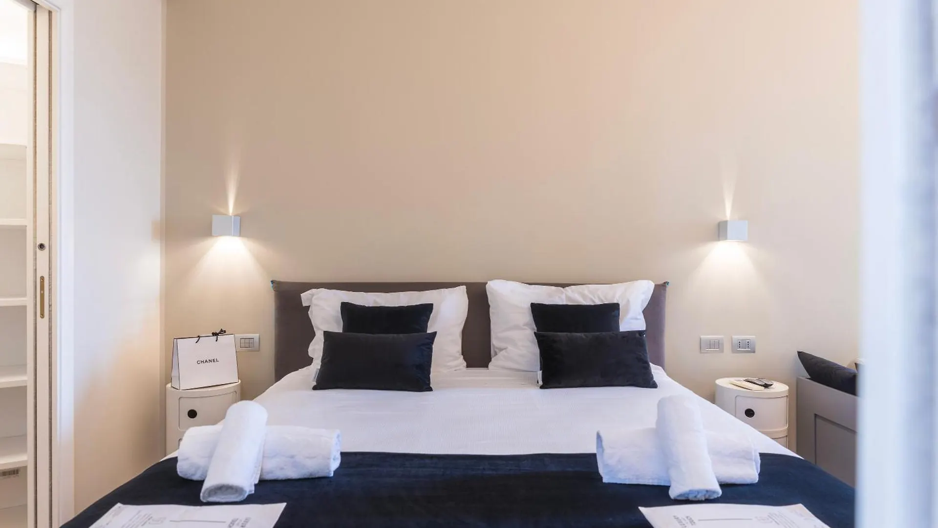 Vivilo Collection - Magna Grecia 29 View Apartment Rome