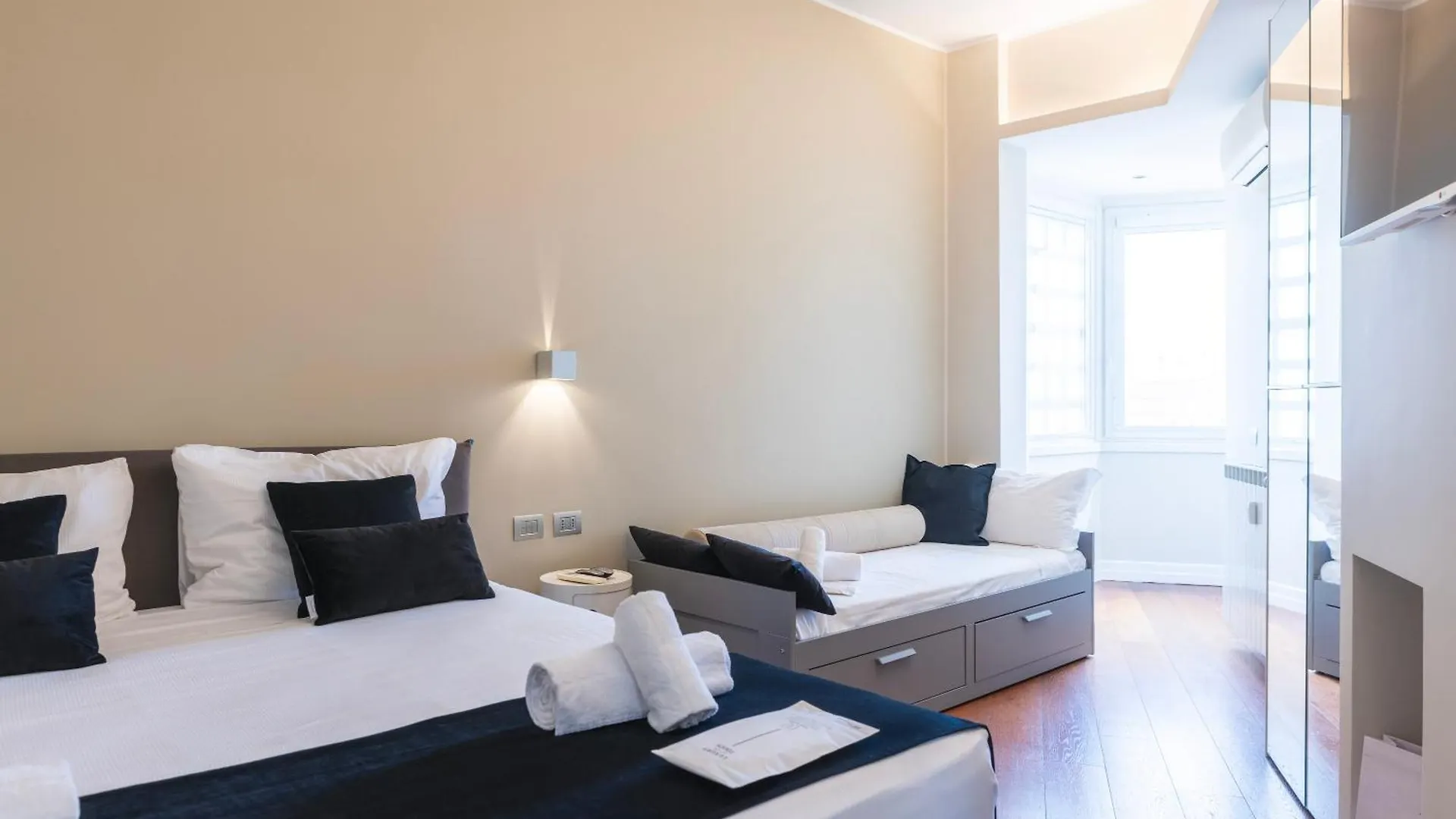 Vivilo Collection - Magna Grecia 29 View Apartment Rome